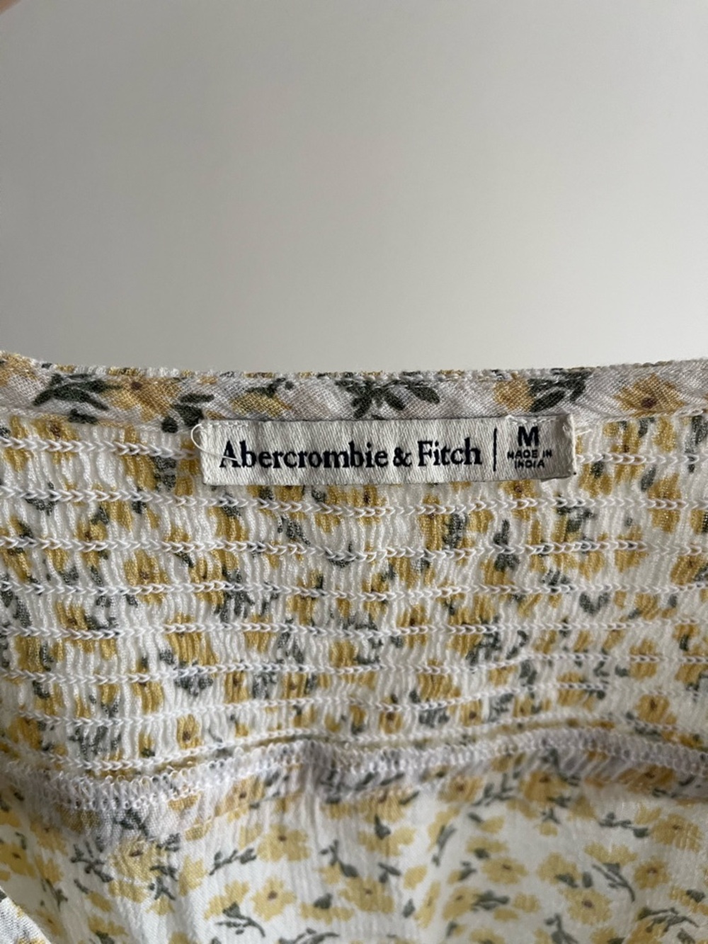 Abercrombie & Fitch Cream Floral Smocked Crop Blouse Yellow Green Cottagecore - Picture 3 of 12
